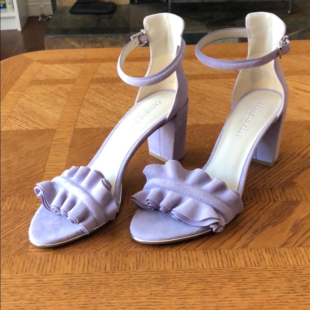 Lavender Kenneth Cole heeled sandals